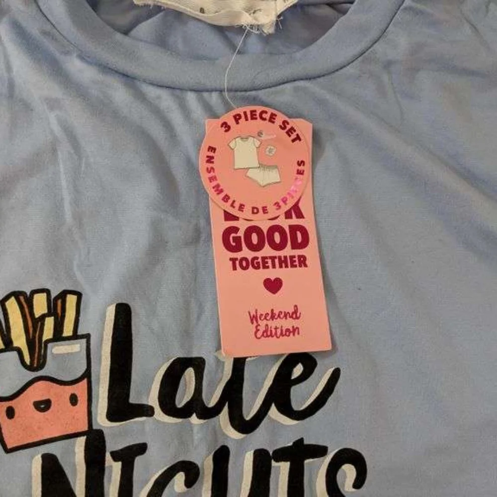 NWT Weekend Edition Pajamas Set Matching Shorts Top with Scrunchie  sz SMALL